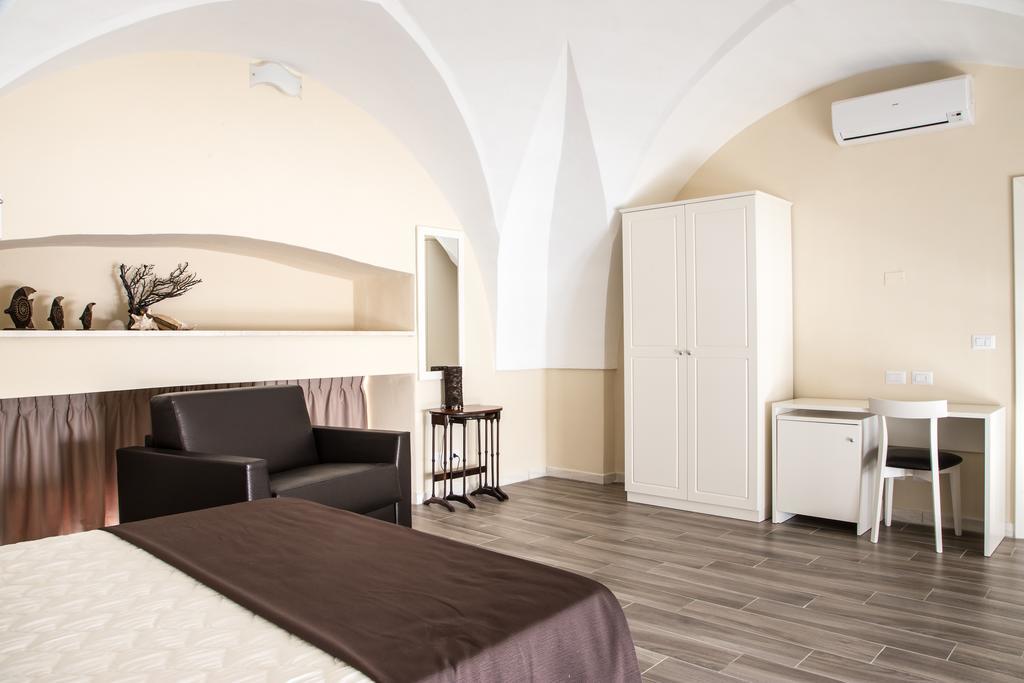 Faro Bianco Gallipoli - Suites & Apartments エクステリア 写真