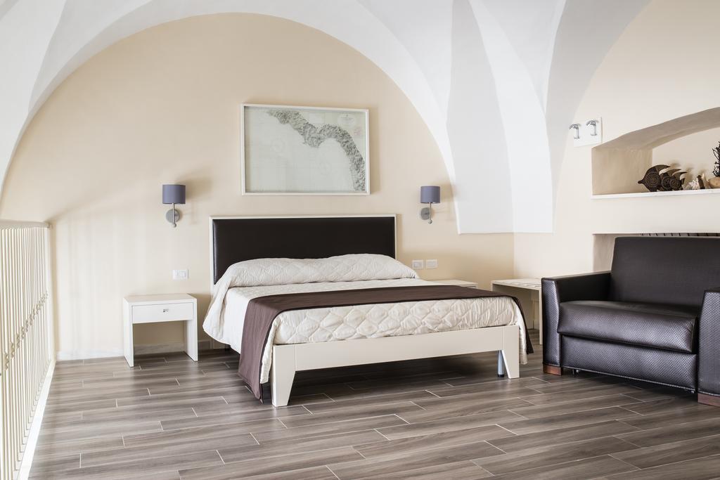 Faro Bianco Gallipoli - Suites & Apartments エクステリア 写真