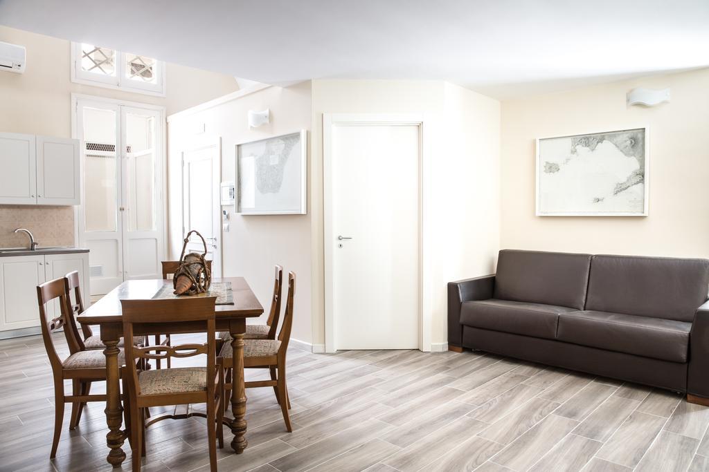 Faro Bianco Gallipoli - Suites & Apartments エクステリア 写真