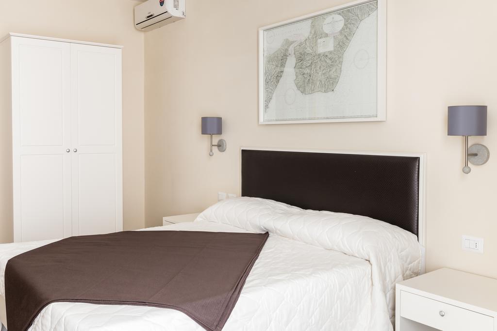 Faro Bianco Gallipoli - Suites & Apartments エクステリア 写真