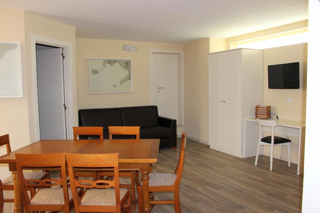 Faro Bianco Gallipoli - Suites & Apartments エクステリア 写真
