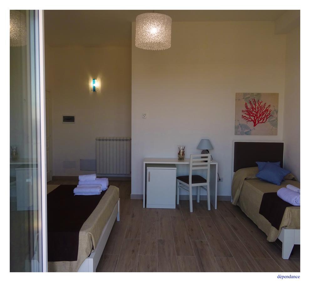 Faro Bianco Gallipoli - Suites & Apartments エクステリア 写真