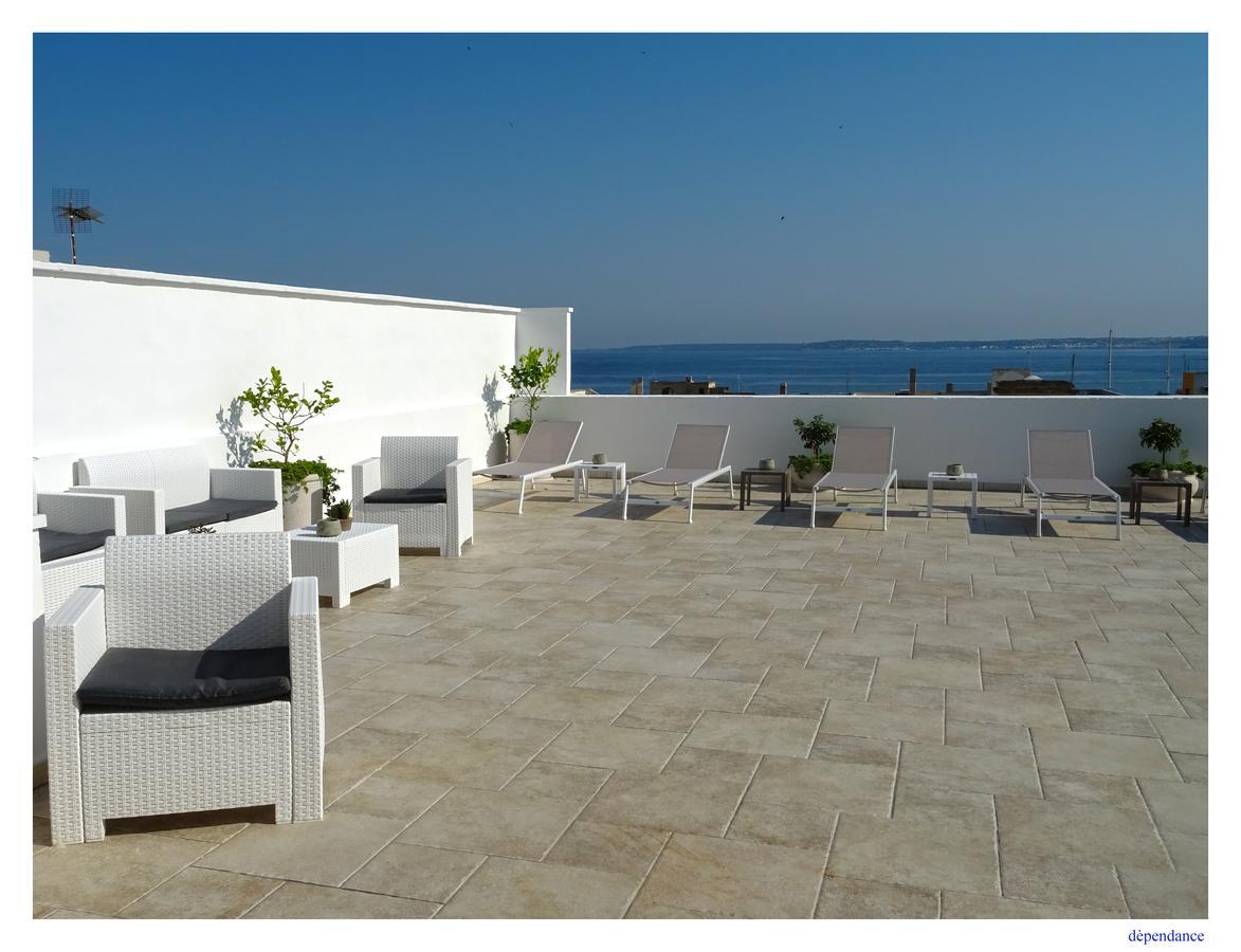 Faro Bianco Gallipoli - Suites & Apartments エクステリア 写真